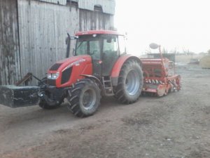 Zetor Forterra 135 16v + kuhn combiliner-integra Gll