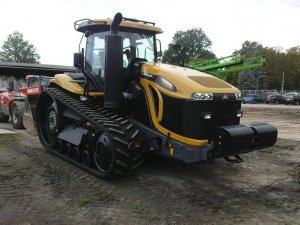 CAT Challenger MT 865