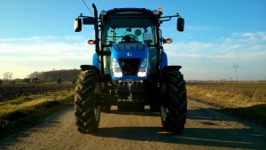 New Holland T4.75