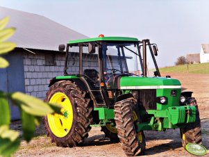 John Deere 2850 