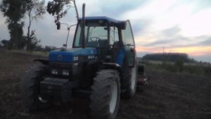 New Holland 8340
