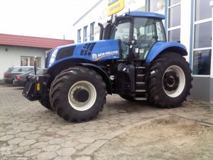 New Holland T8.330