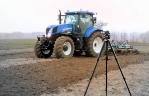 New Holland T7.210 & Lemken