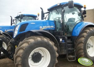 New Holland T7