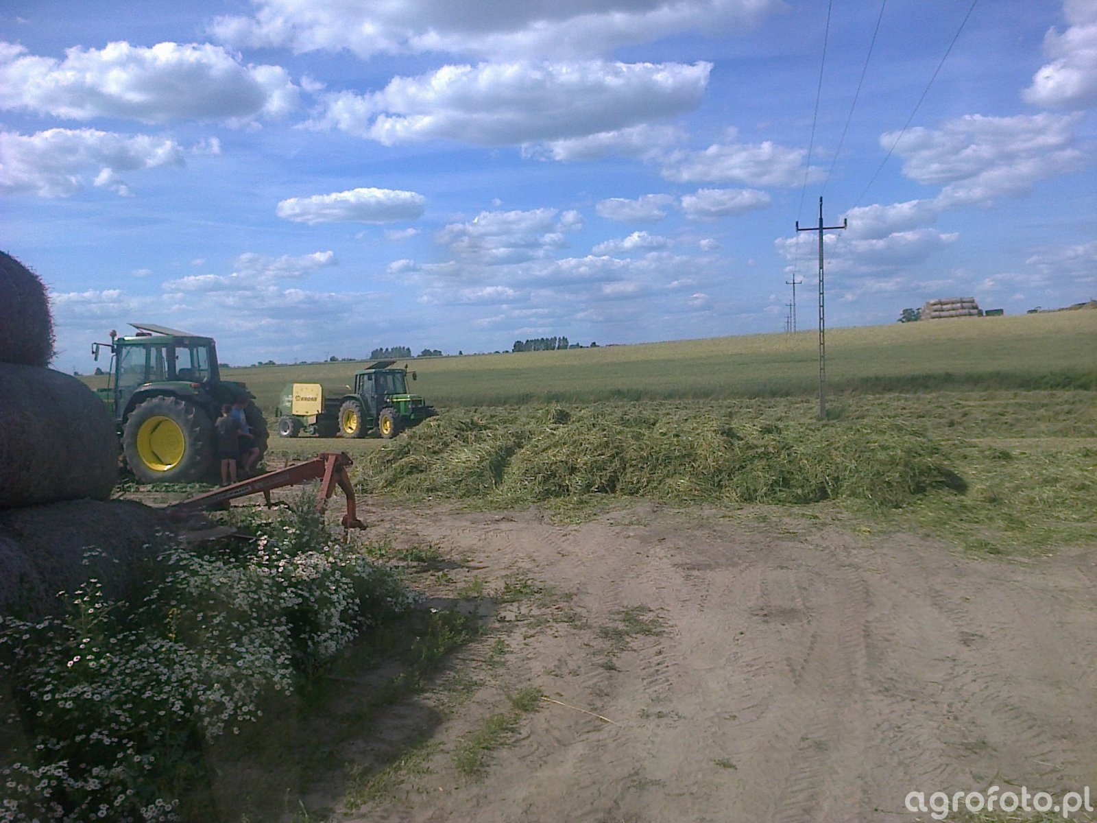 John deere 6800, John 6110, Krone Round Pack Multui Cut 1250