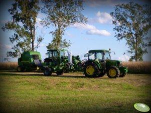 John Deere 5620 i 533 + 842 & John Deere 5075E + Sipma OS7531 Maja 