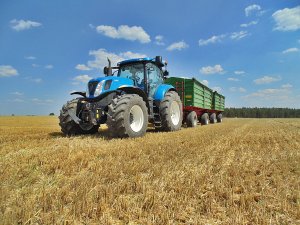 New Holland T7070