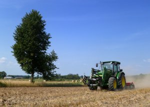 John Deere 5620 + Agromasz AT27