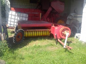 Zgarniacz gwiazdowy do prasy kostkującej