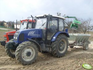 Farmtrac 80 4WD + rozsiewacz wapna RCW