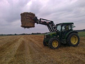 John Deere 5080m