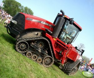 Case Quadtrac 600