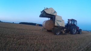 Case International 956XL & Krone KR 10-16