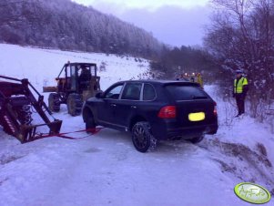 Cayenne wyciagany ciągnikiem leśnym