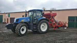 New Holland T6070 Plus & Kverneland Accord S-Drill PRO