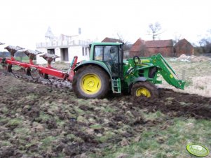 John Deere 6530