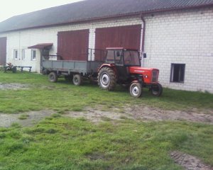 Ursus C-360 i rozrzutnik