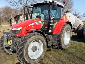 Massey Ferguson 5612