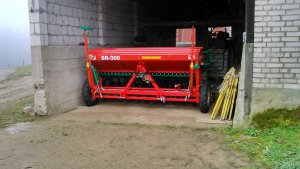 Siewnik AGRO-MASZ SR300