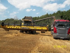 New Holland Cr9090