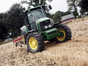 John Deere 6630 i Unia kos