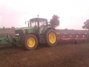 John Deere 7530