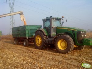 John Deere 8430