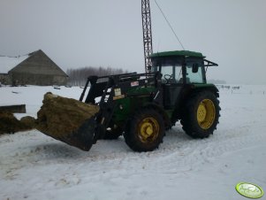 John Deere 2140