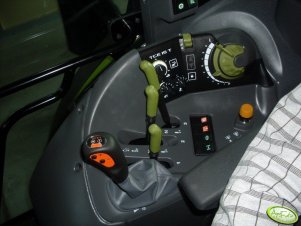 Claas Arion 430