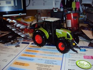 Claas Arion 640 + pług Kuhn 