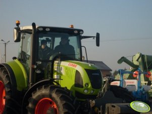 Claas Arion 640