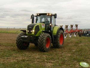 Claas Axion