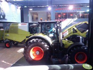 Claas Axion