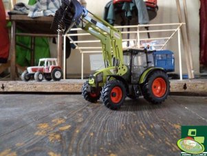 Claas Axos 330 + FL 100.