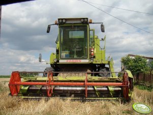 Claas Dominator 105