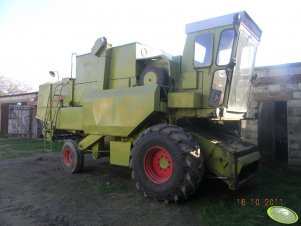 Claas Dominator 105