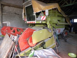 Claas Dominator 106