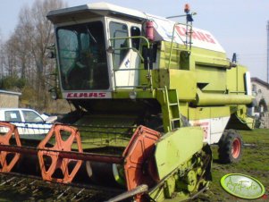 Claas Dominator 106