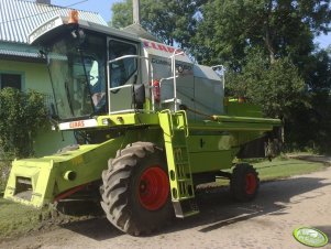 Claas Dominator 150