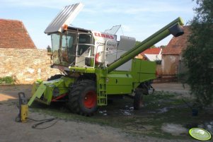 Claas Dominator 150