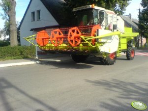 Claas Dominator 150