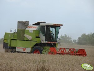 Claas Dominator 68s.