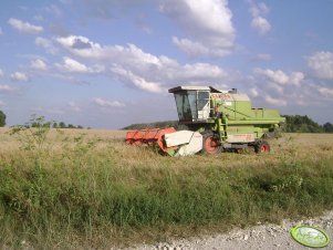 Claas Dominator 68s.