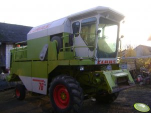 Claas Dominator 76