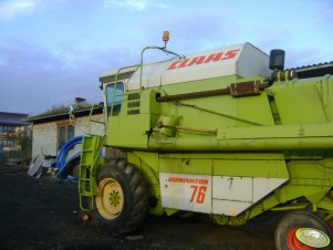 Claas Dominator 76