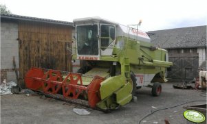 Claas Dominator 76