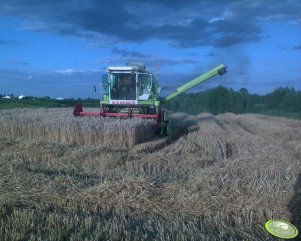 Claas Dominator 76