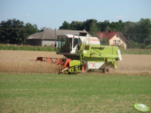 Claas Dominator 76