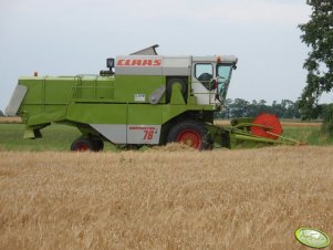 Claas Dominator 76