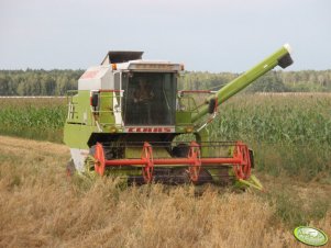 Claas Dominator 76